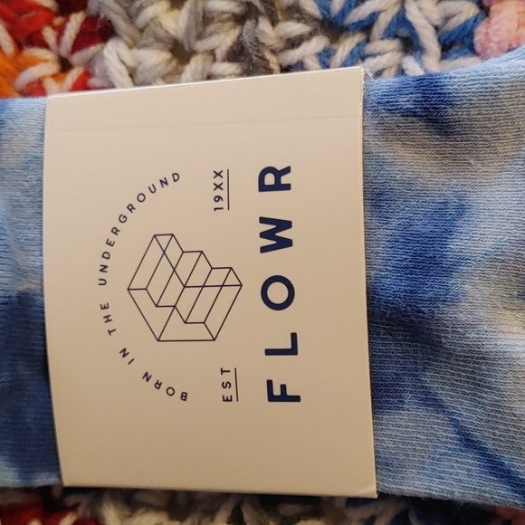 🇨🇦 NWT Women's FlowrTie Dye Socks - Picture 3 of 3